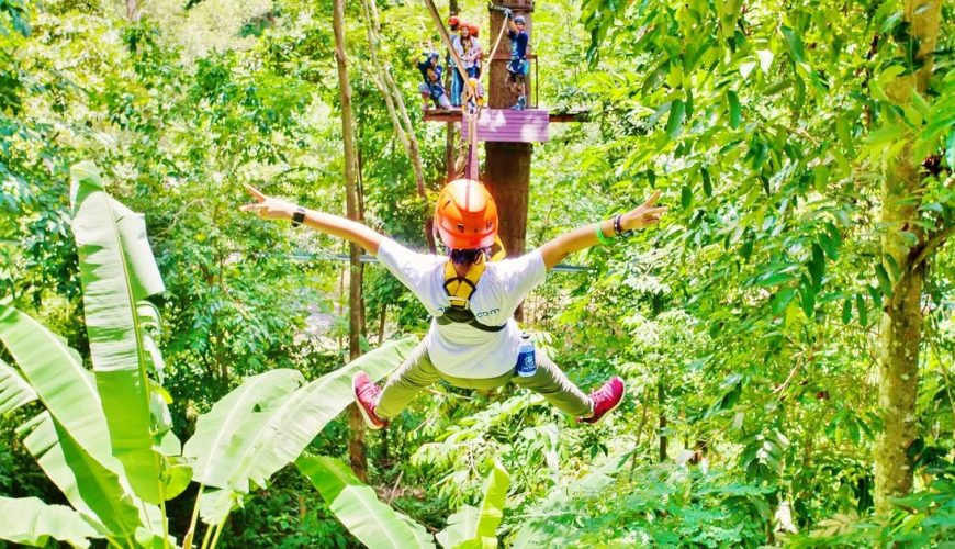 Costa Rica shuttle to Half Day Zipline