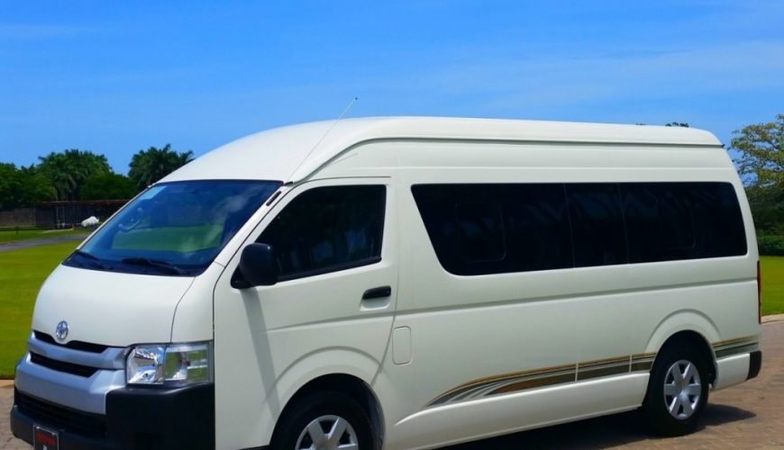 Private transportation Liberia Airport